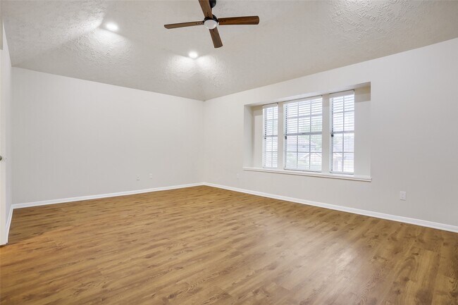 Photo - 13822 Dentwood Dr