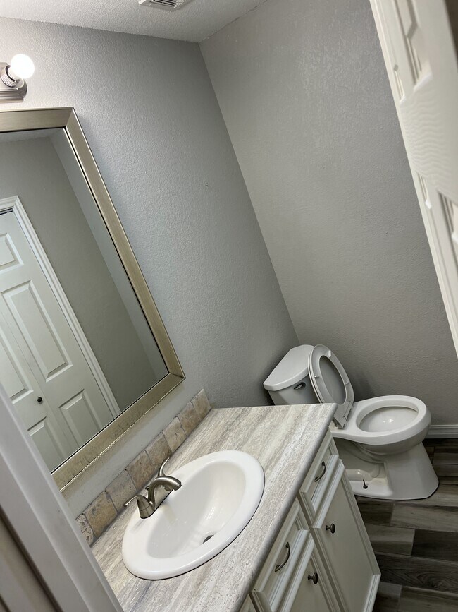 Photo - 812 Hardy Springs Cir Unit C