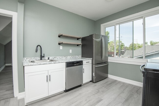 Photo - 117 E Glenwood Ave