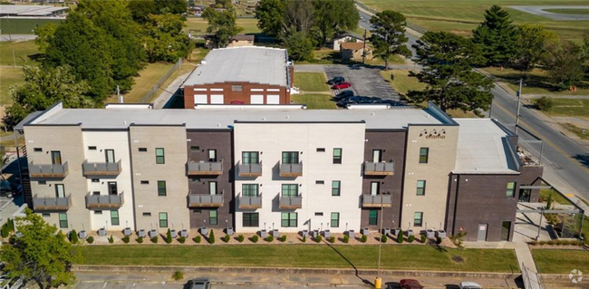Building Photo - 726 E Emma Ave Unit 203 Rental