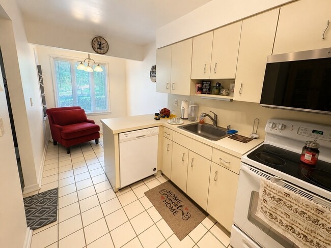 Photo - 14 Inverrary Pl