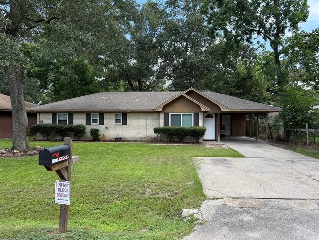 Building Photo - 200 Shadow Oaks Dr Rental