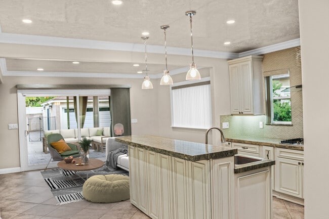 Photo - 6039 Greenbush Ave