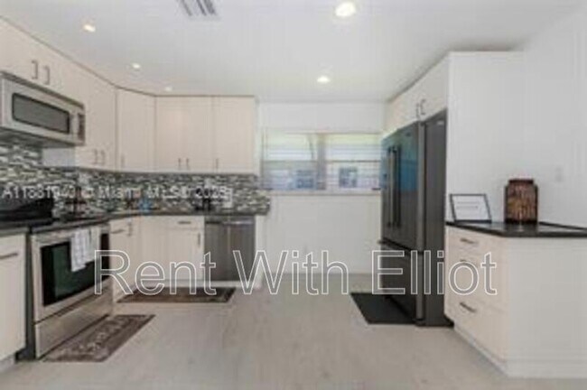 Building Photo - 201 Columbus Pkwy