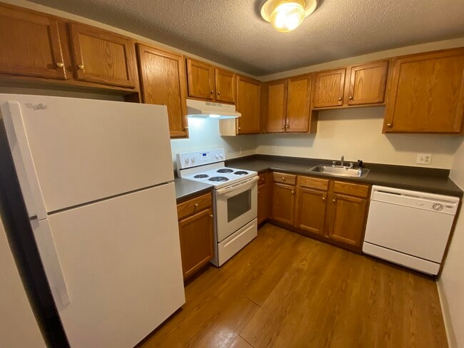 Photo - 96 Powers St Apartment Unit 194