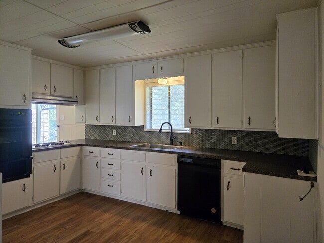 Photo - 3/2 Home in Robinson ISD