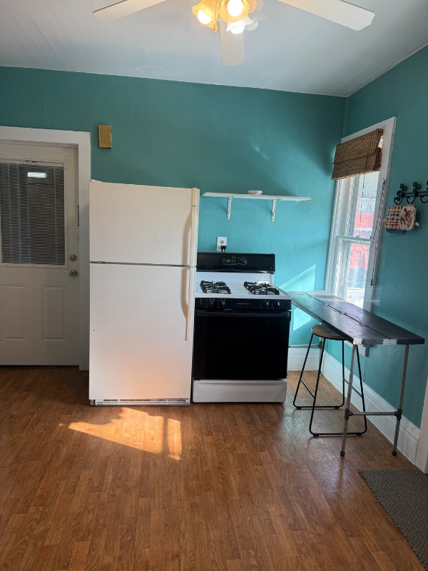 Photo - 547a E Dover St