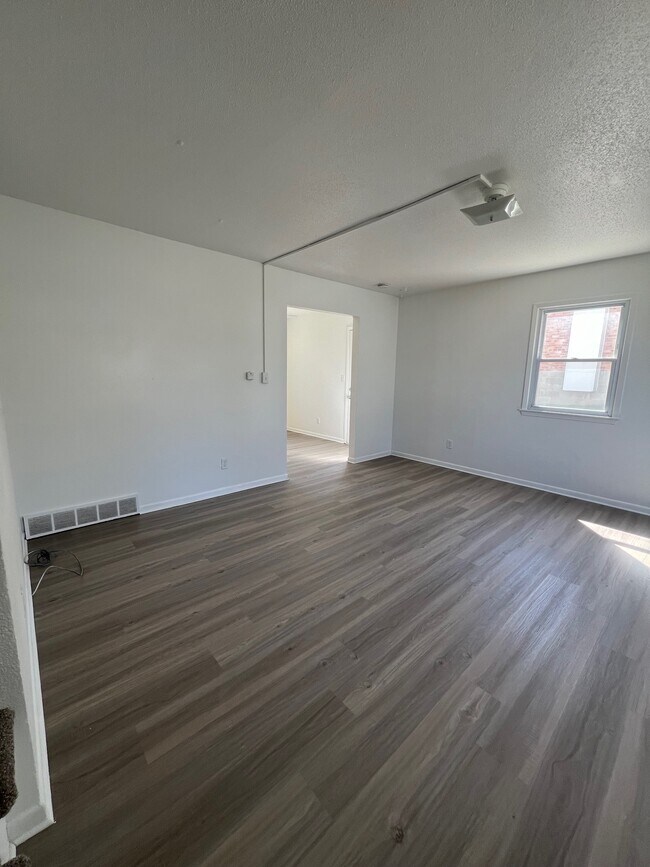 Photo - 23 E Gray St Townhome