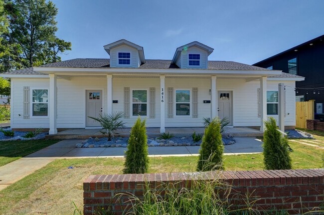 Building Photo - Pre-Leasing for the 26-27 School Year! - N... Rental