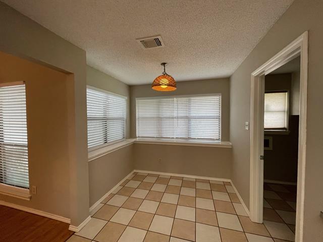 Photo - 6109 Kingswood Dr