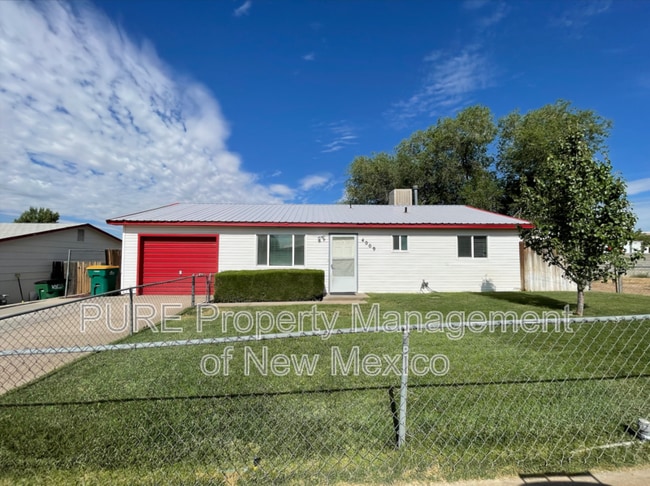 Building Photo - 4009 Sierra Vista Dr