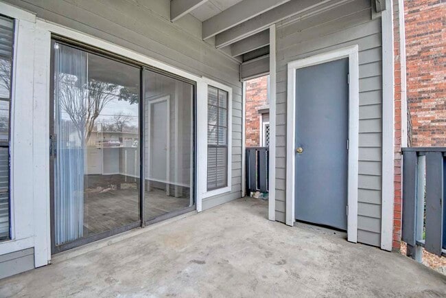 1303 Main