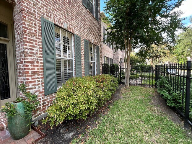 Photo - 27 Lana Ln