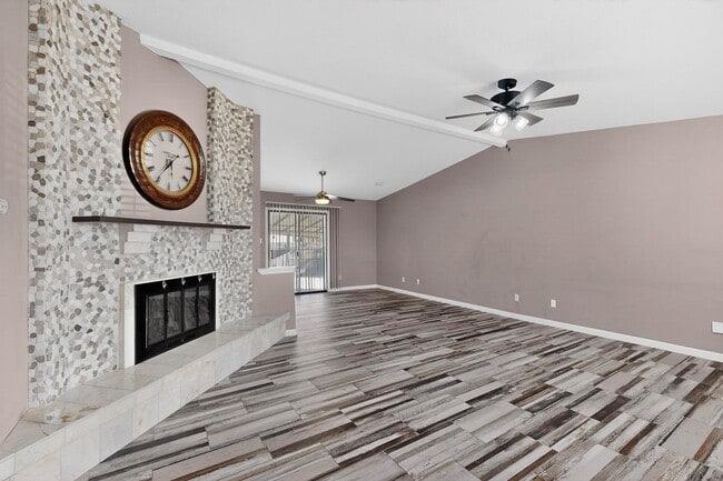 Photo - 5613 Powers St