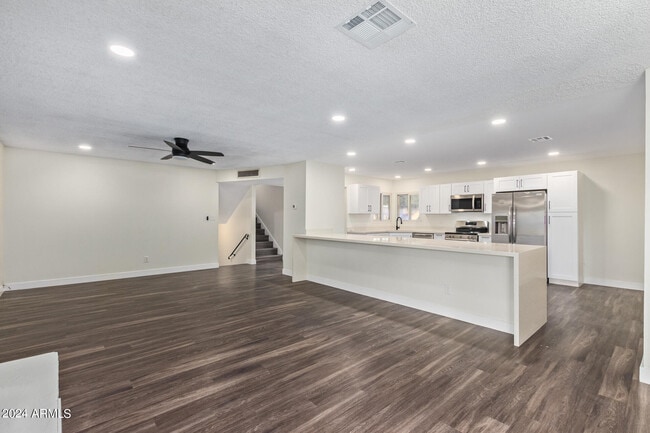 Photo - 4414 S Newberry Rd