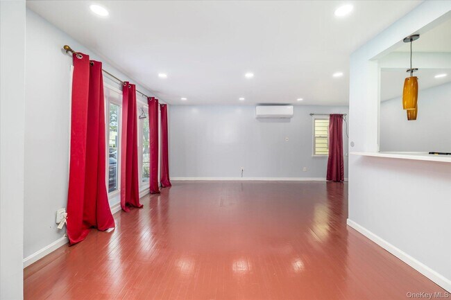 Building Photo - 146-41 224th St Unit 1 Rental