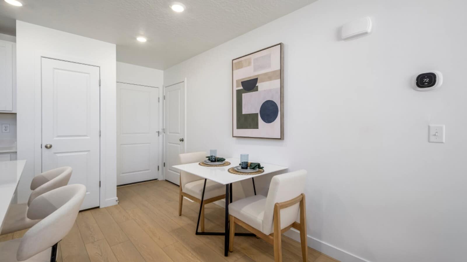 Photo - 2075 Sand Holw Dr