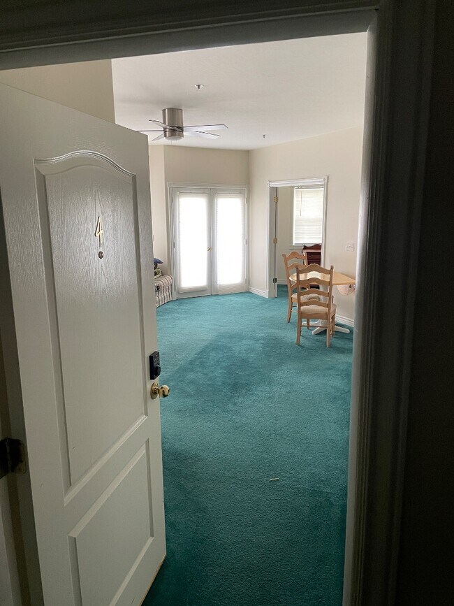 Photo - 350 N Fairway Dr
