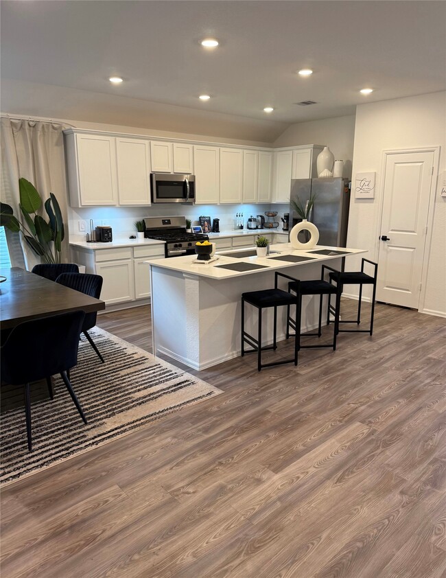 Photo - 3618 Oakvale Dr