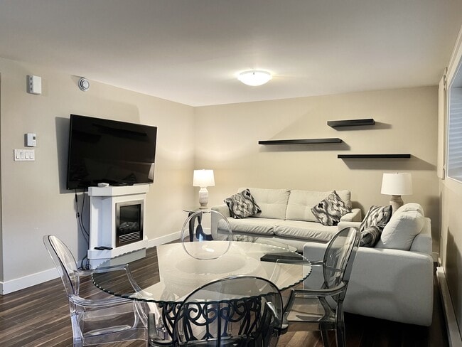 Photo - 16 Bridgeport St