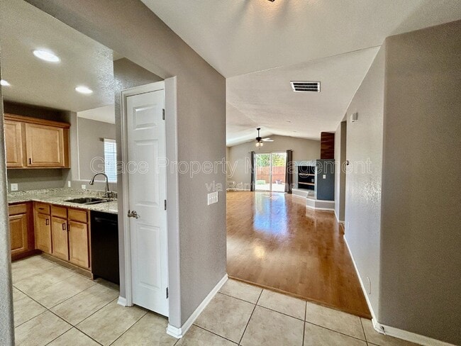 Photo - 479 Hayloft Way