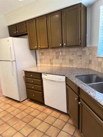 Photo - 16301 Ledgemont Ln Unit 257