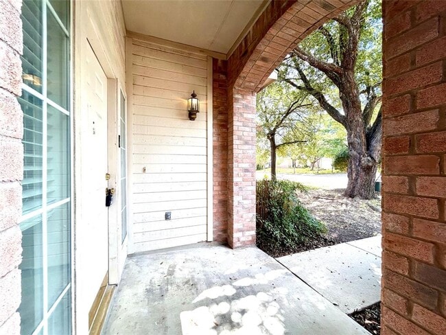 Photo - 18001 Worley Dr