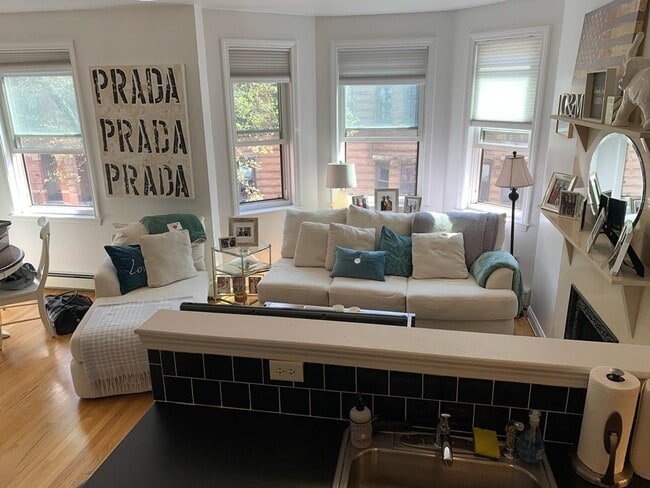 Building Photo - 52 St Germain St Unit 1