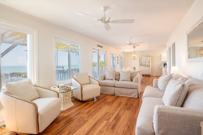 Kure Dreamin' @ 837 Fort Fisher Blvd S