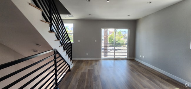 Building Photo - 117 S Rampart Blvd Rental