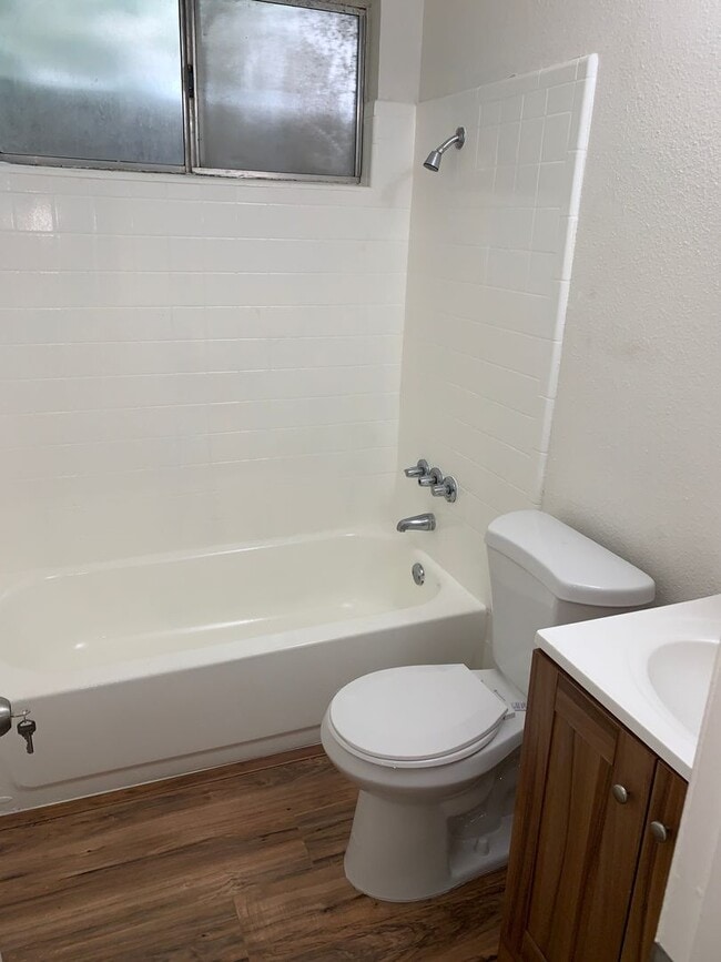 Photo - 124 W 8th St Unit 124 W. 8th Street  B