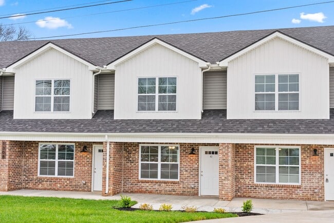 Photo - Close to downtown Clarksville! 2 Bed/2.5 Bath townhouse!