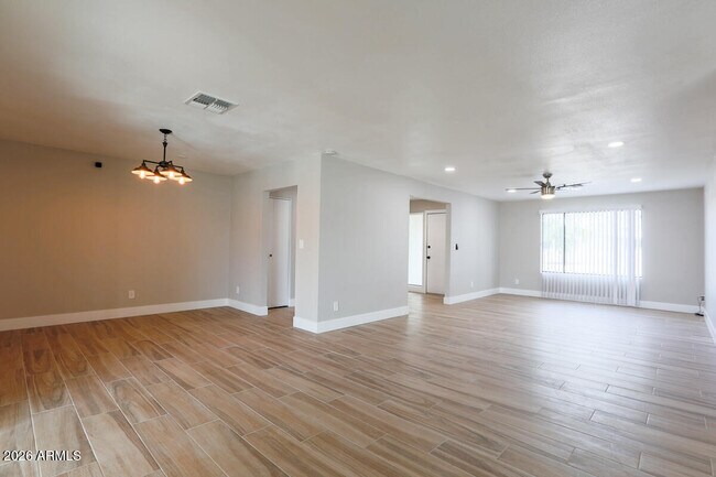 Photo - 1817 E Alameda Dr