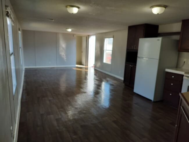 Photo - 210 Jamback Rd