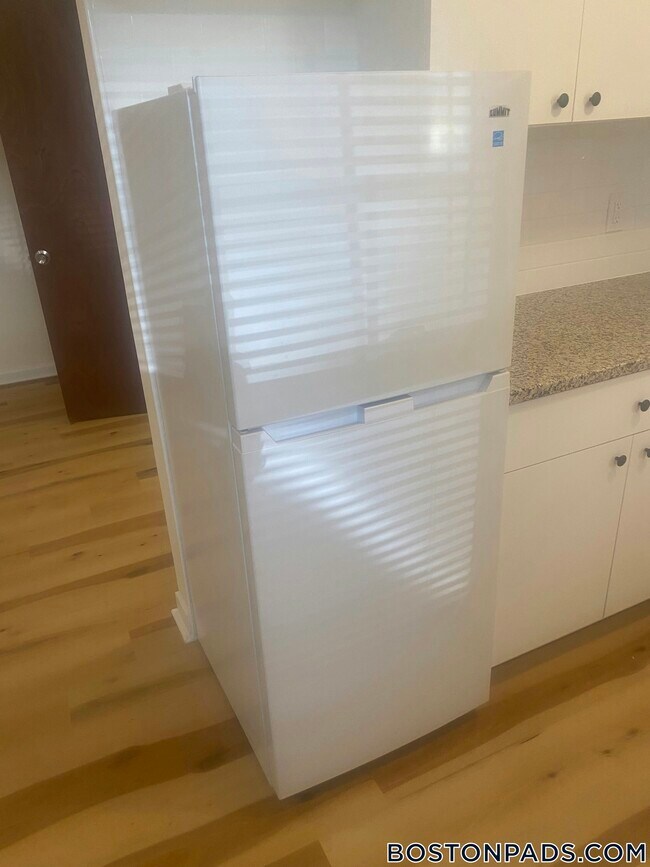 Photo - 2018 Commonwealth Ave Unit 1