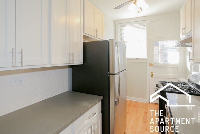 Photo - 1940 W Winona St Unit 1