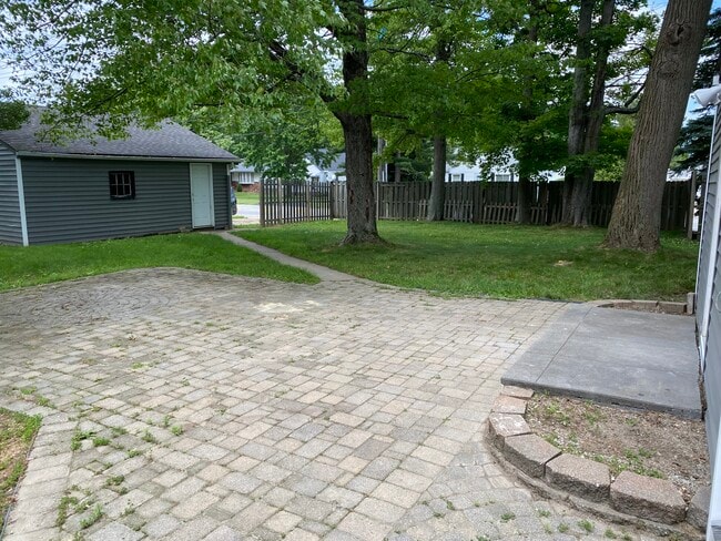 Photo - 1100 Lander Rd