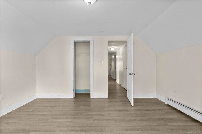 Photo - 141 Crown St Unit 3