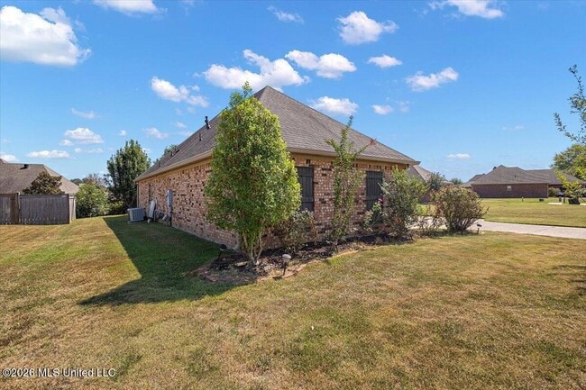 1022 Trinity Dr