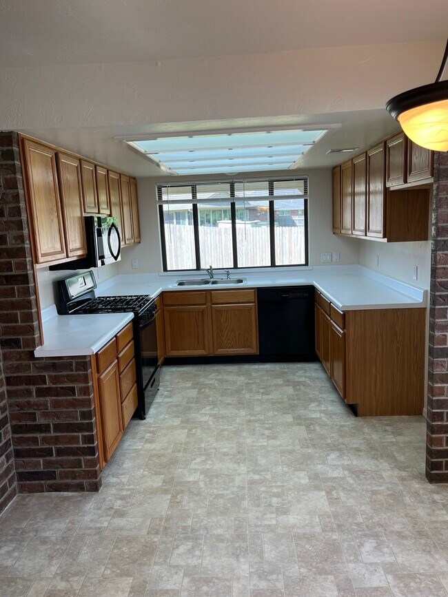 Photo - 1404 Bois D Arc Dr