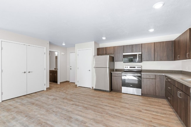 Photo - 352 Deschane Ave Unit 9