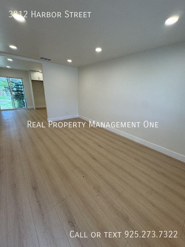 Photo - 3812 Harbor St