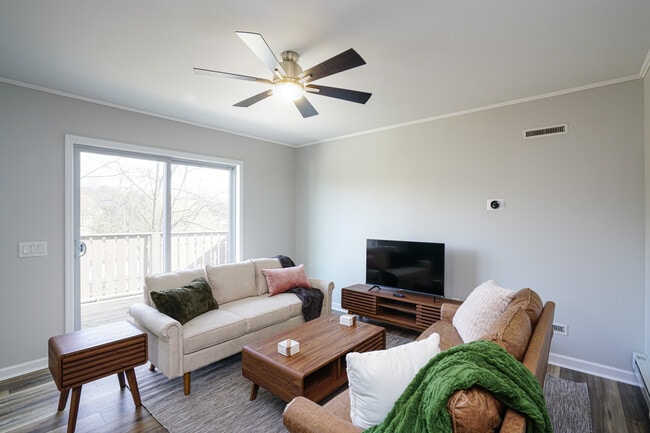 Photo - 256 Spring St