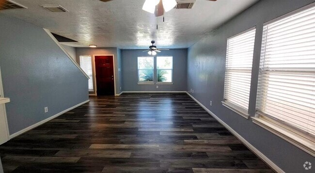 Building Photo - 1213 Ruthven St Rental