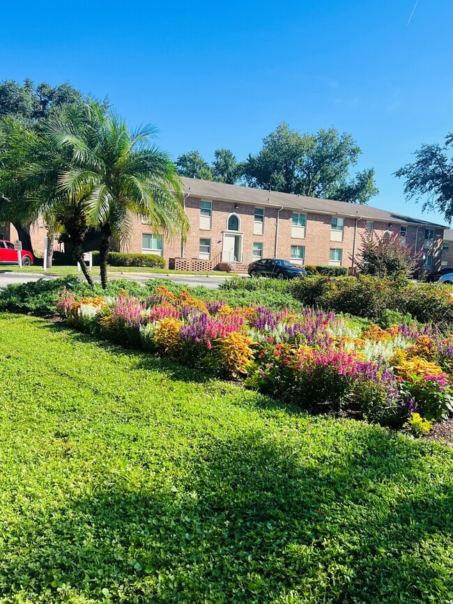 Photo - Concord Crossing