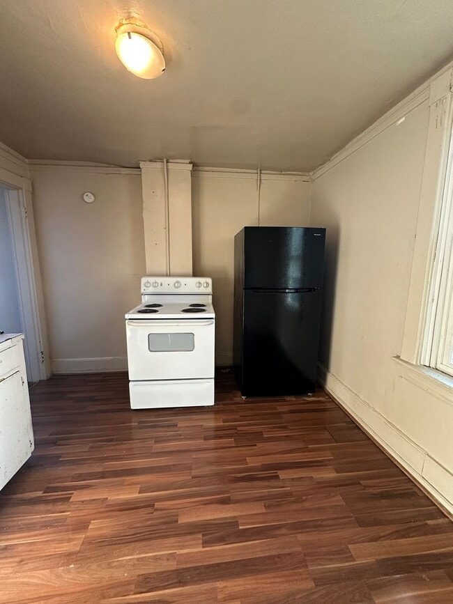 Photo - Two bedroom in Lynchburg! Located on the bus line!