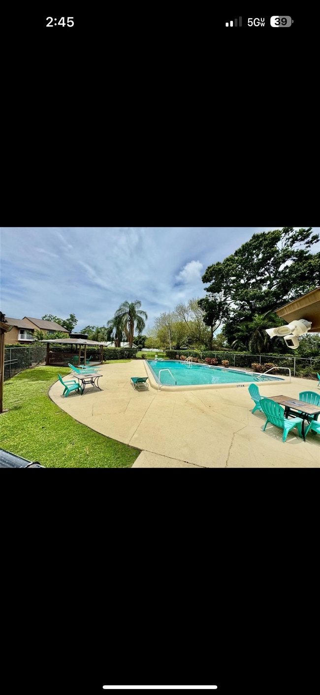 Photo - 1884 Clearbrooke Dr