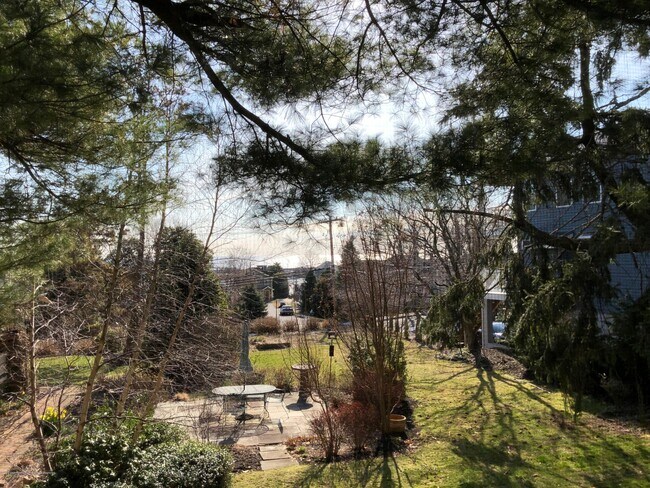 Photo - 35 Portland Rd Unit 1/2