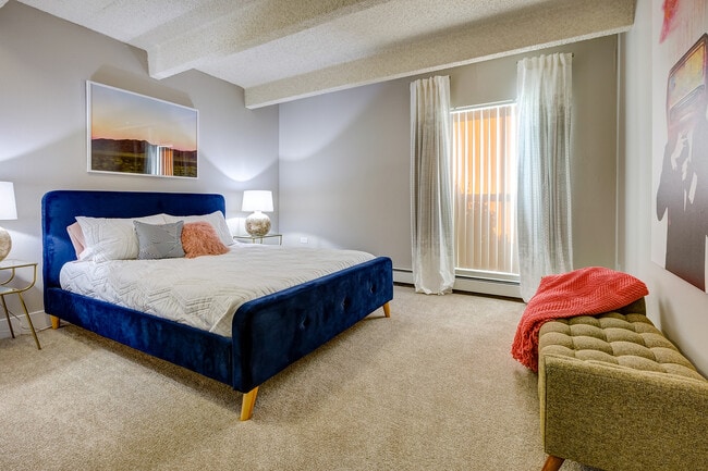 Sleep In, Stretch Out - Monaco South