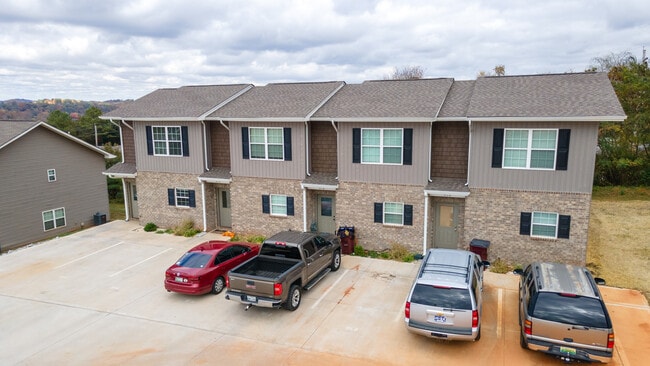 916 Warrior Hill Dr